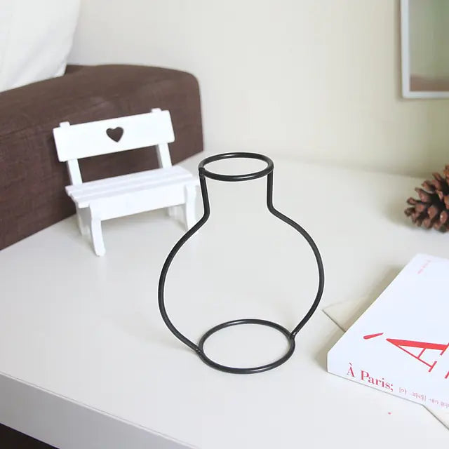 Minimalistic Iron Stem Holder