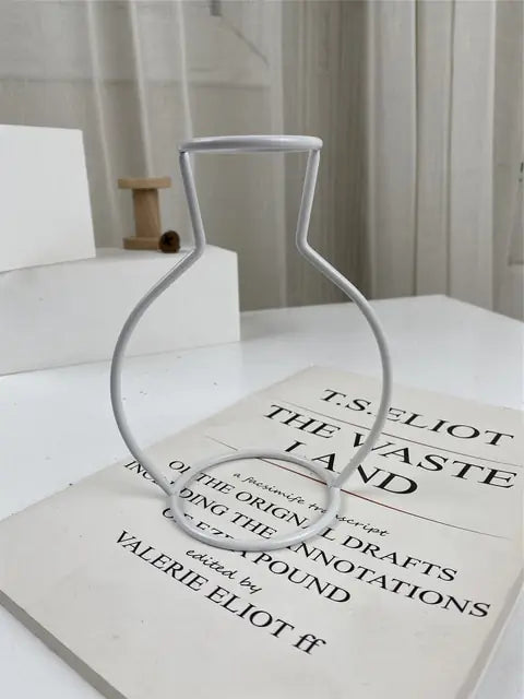 Minimalistic Iron Stem Holder